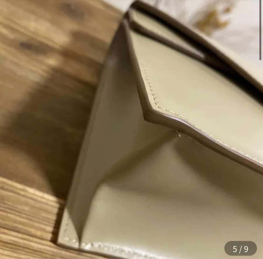 Burberry 奶茶色手拿包-2