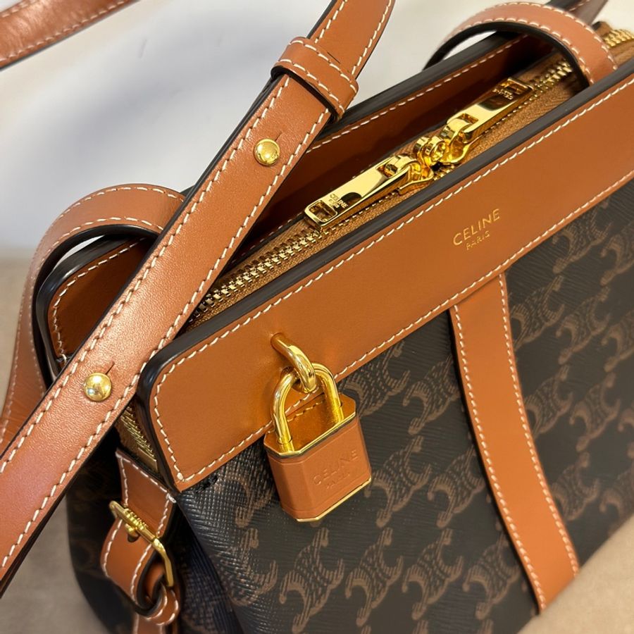 Celine Teen Cabas de France Triomphe Tan-10