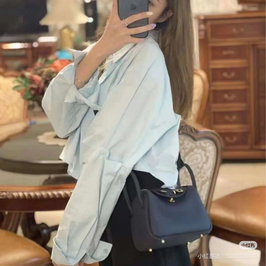 Hermès mini Lindy 深藍色銀釦-1