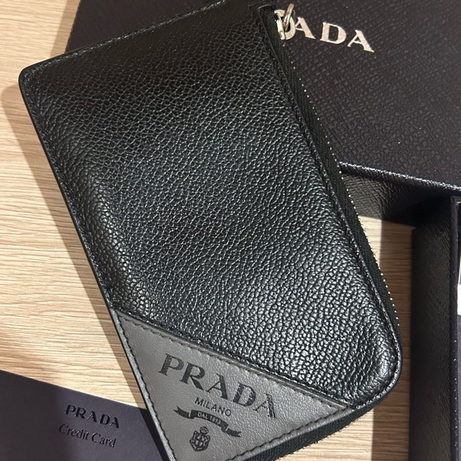 聖誕節降價✨Prada經典黑色牛皮小錢包-3
