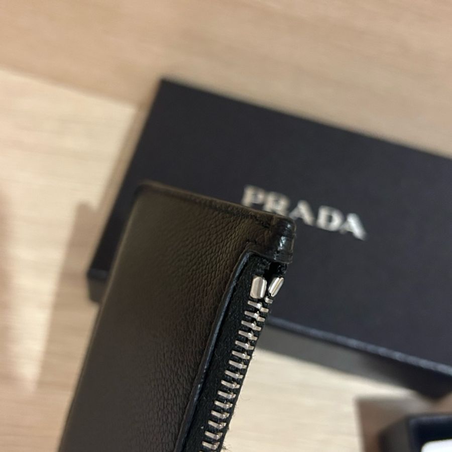 聖誕節降價✨Prada經典黑色牛皮小錢包-8