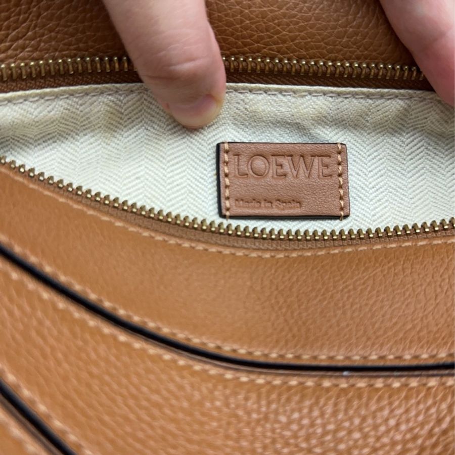 Loewe Puzzle 小號 焦糖棕色 金釦-4