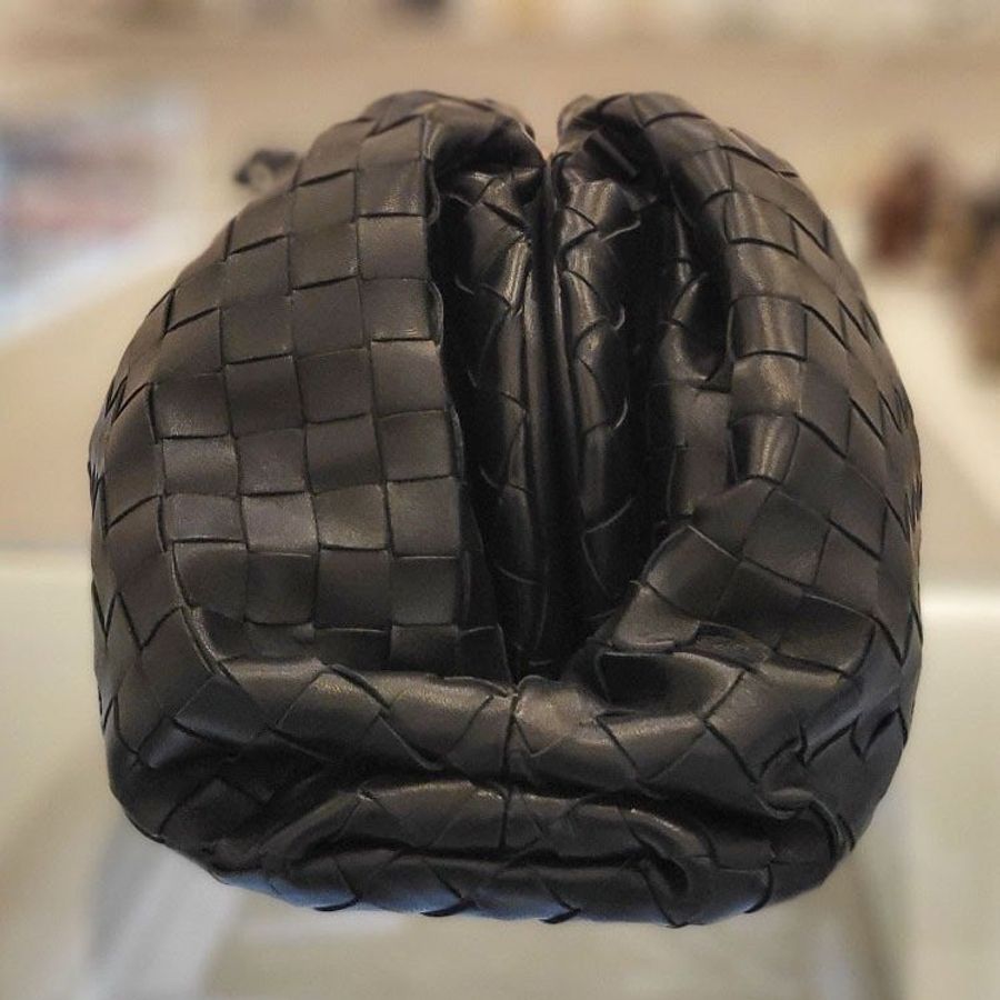 "限時降價活動"-Bottega Veneta 576175 The Punch 大款編織雲朵包 黑色-精緻編織,柔軟雲朵之選-3