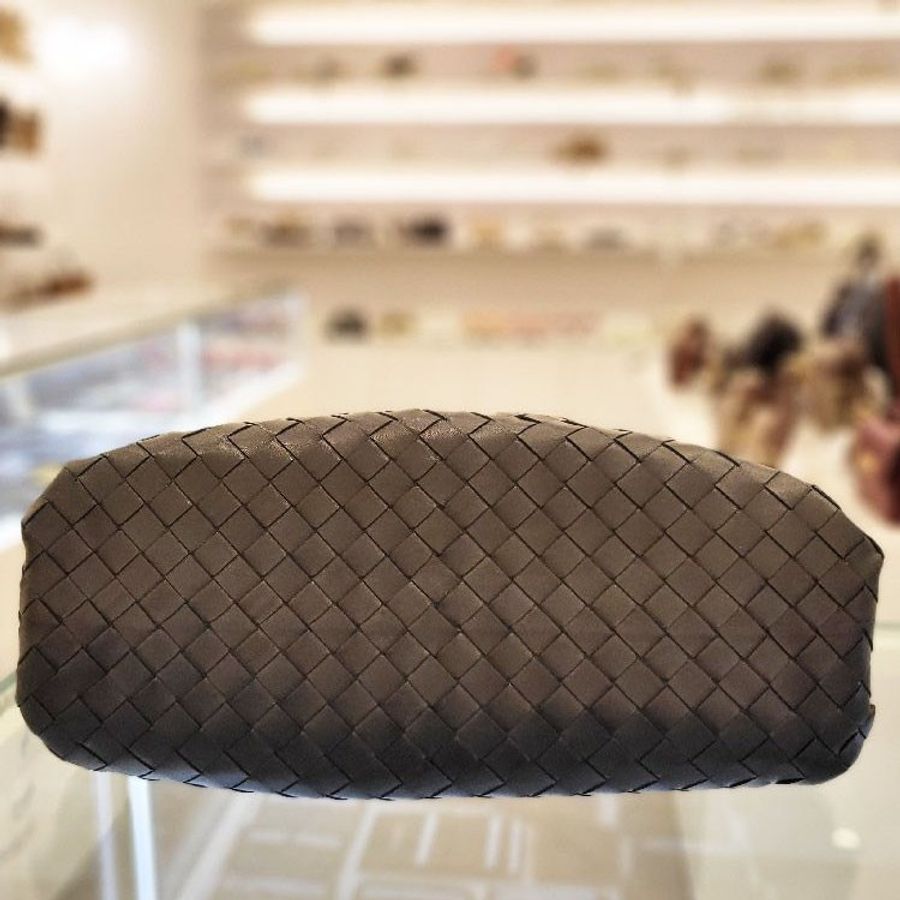 "限時降價活動"-Bottega Veneta 576175 The Punch 大款編織雲朵包 黑色-精緻編織,柔軟雲朵之選-9