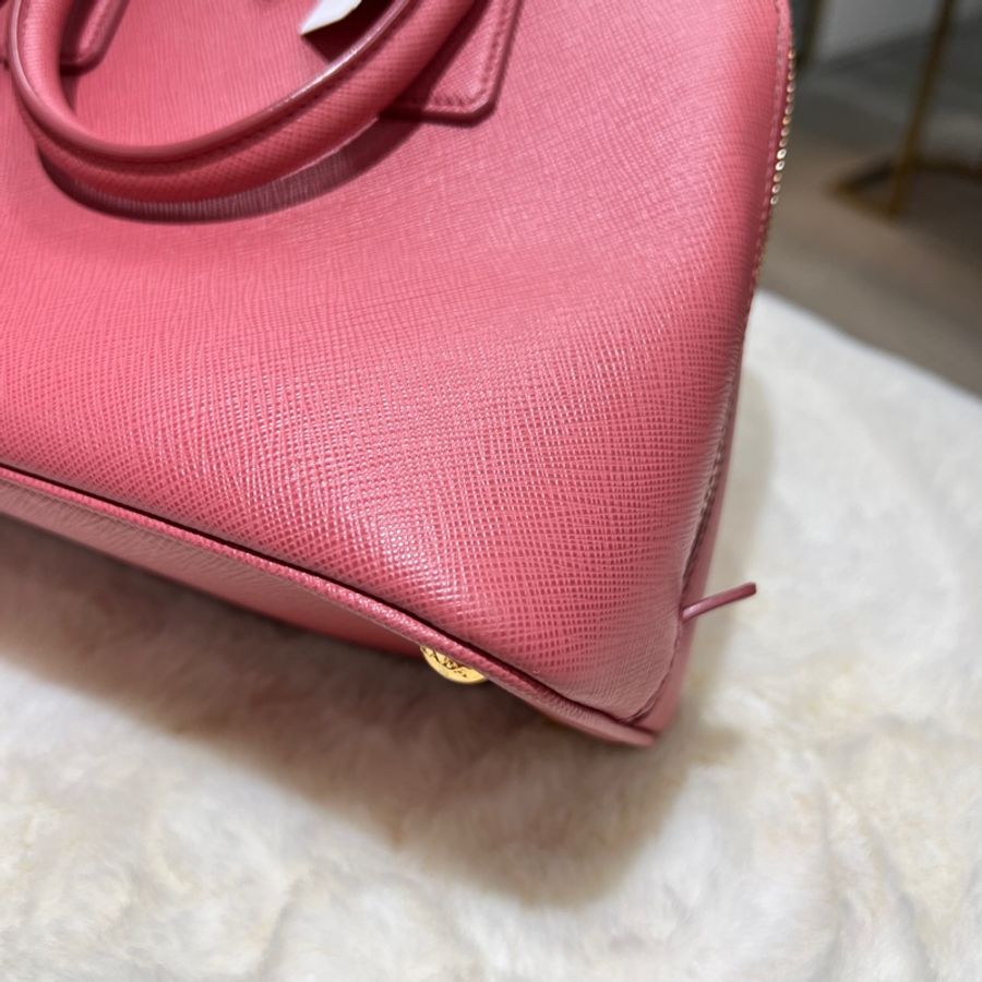 PRADA saffiano mini Dome bag 普拉達 迷你貝殼包 XA012-7