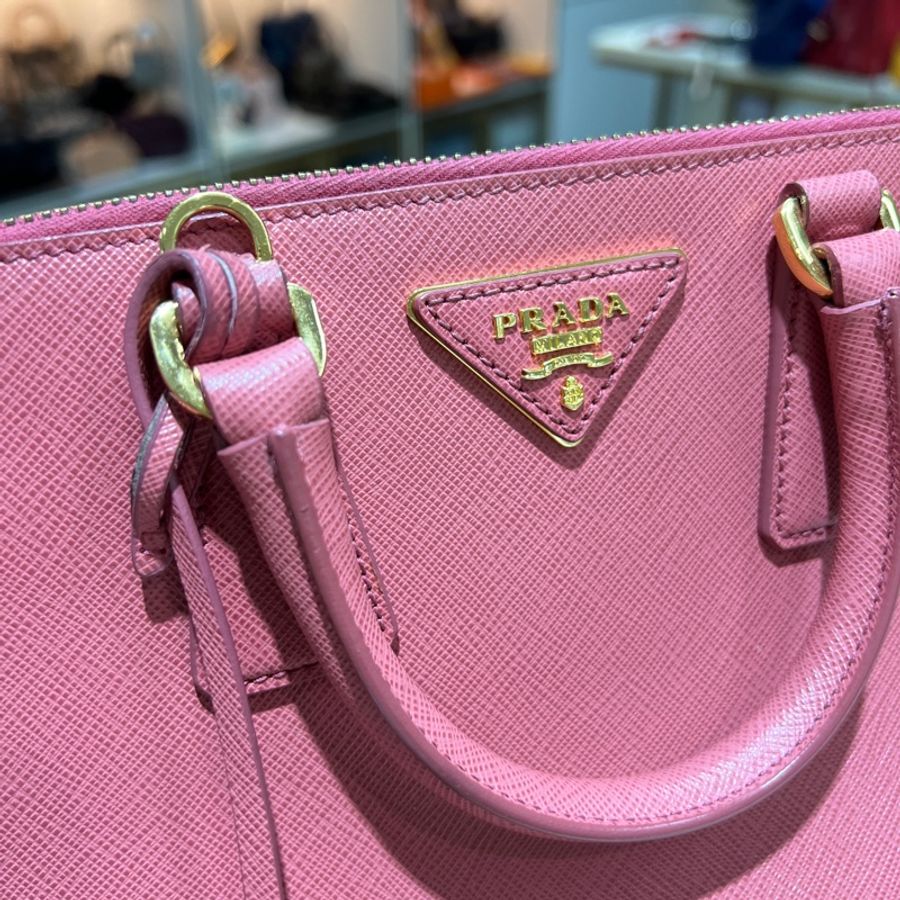 PRADA saffiano mini Dome bag 普拉達 迷你貝殼包 XA012-8