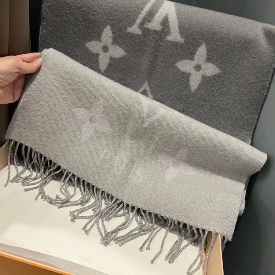 Louis Vuitton LV M76336經典Reykjavik Gradient 漸層圍巾 披肩-3