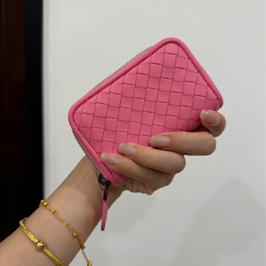 BV Bottega Veneta 粉 零錢包 信用卡 卡包 錢包 卡夾 ㄇ拉 短夾-0