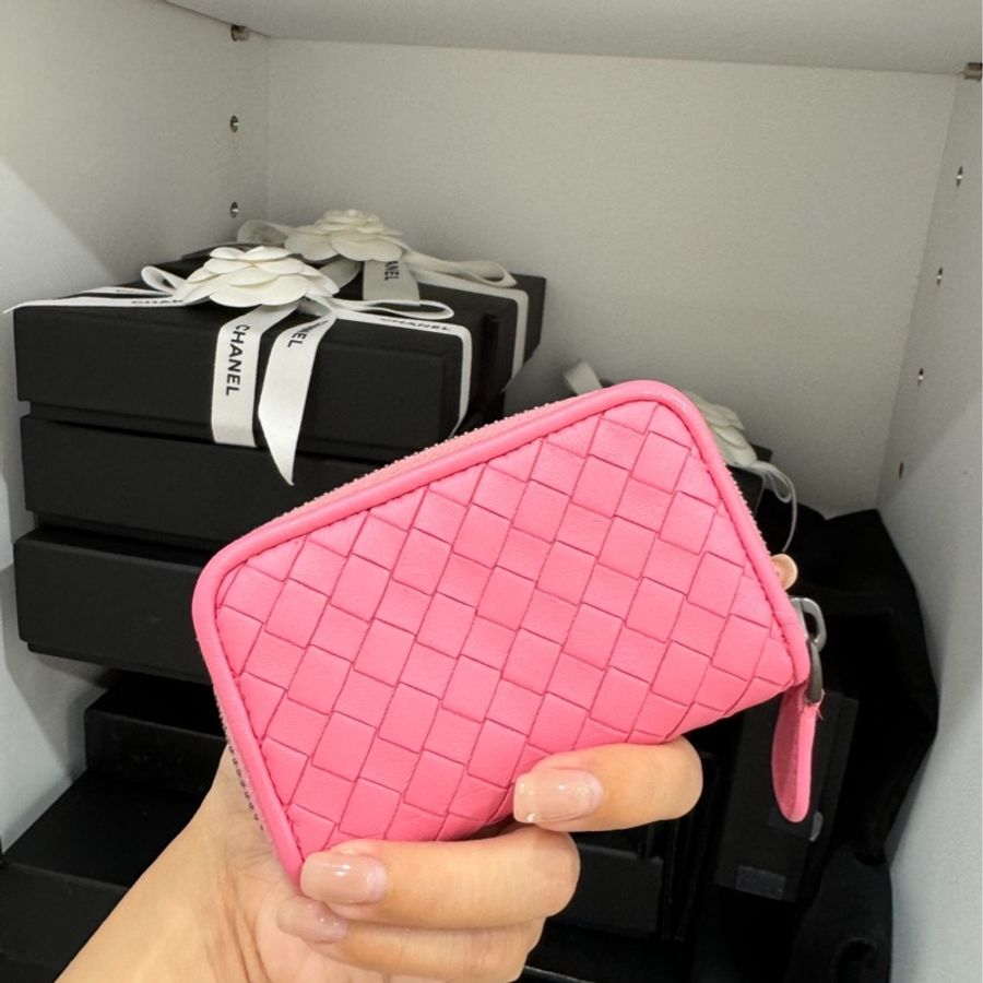 BV Bottega Veneta 粉 零錢包 信用卡 卡包 錢包 卡夾 ㄇ拉 短夾-3