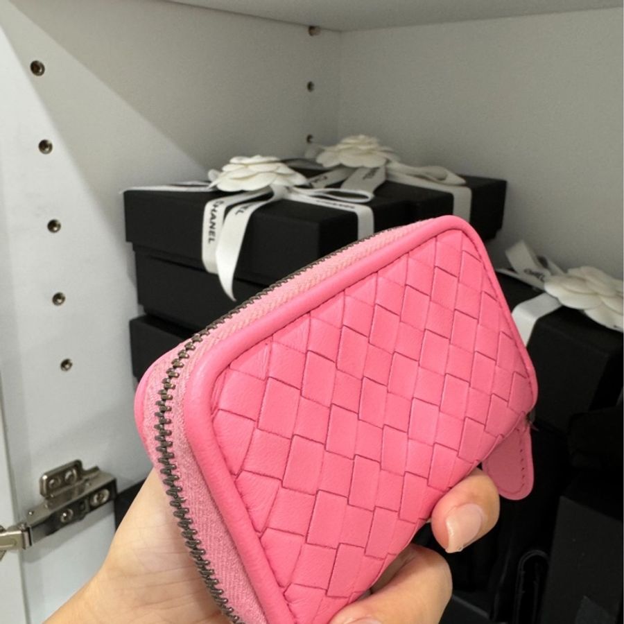 BV Bottega Veneta 粉 零錢包 信用卡 卡包 錢包 卡夾 ㄇ拉 短夾-10