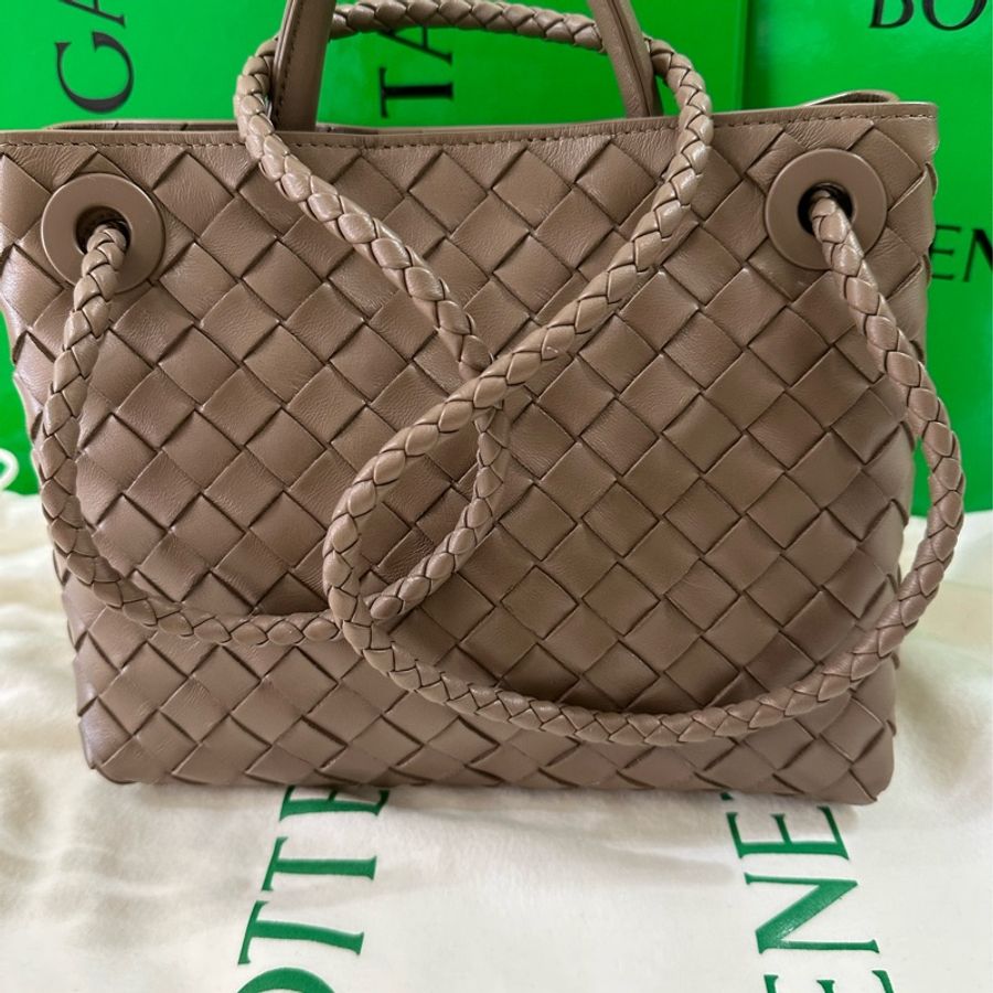 Bottega Veneta Small Andiamo 棕色(栗子色)斜背/肩背包-8