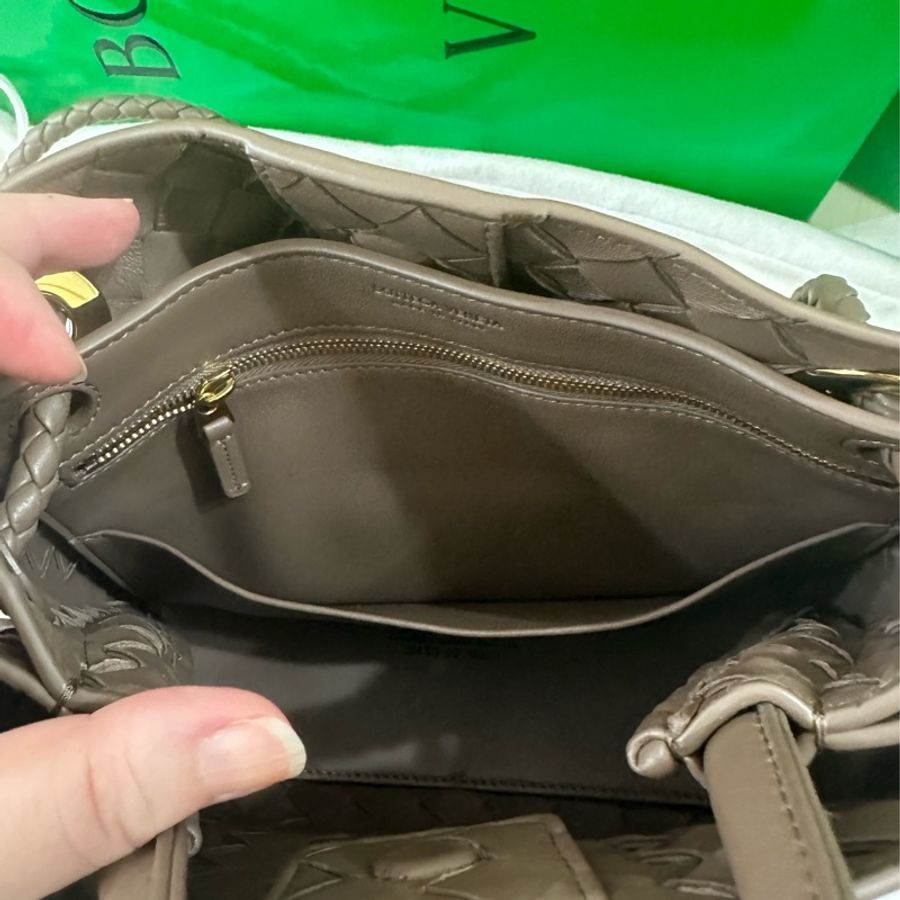 Bottega Veneta Small Andiamo 棕色(栗子色)斜背/肩背包-13