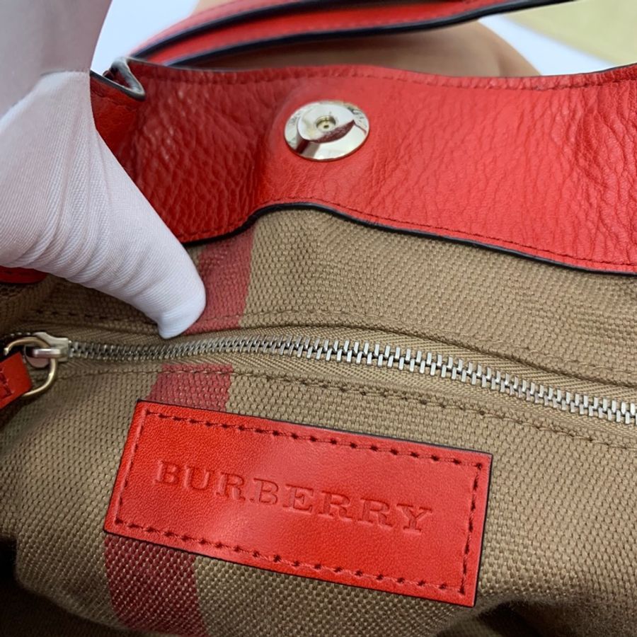BURBERRY 紅 經典格紋 拼接束口 手提包 肩背包 公事包 斜背包 側背包-26
