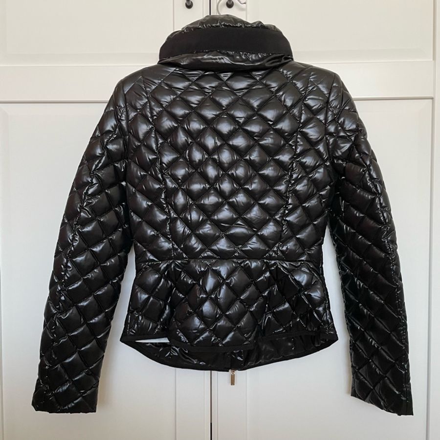 moncler騎士風修身款羽絨外套-1