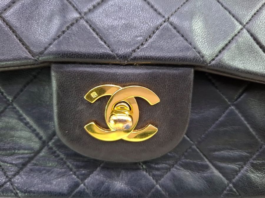 Vintage Chanel 2.55 Classic  Flap Bag-10