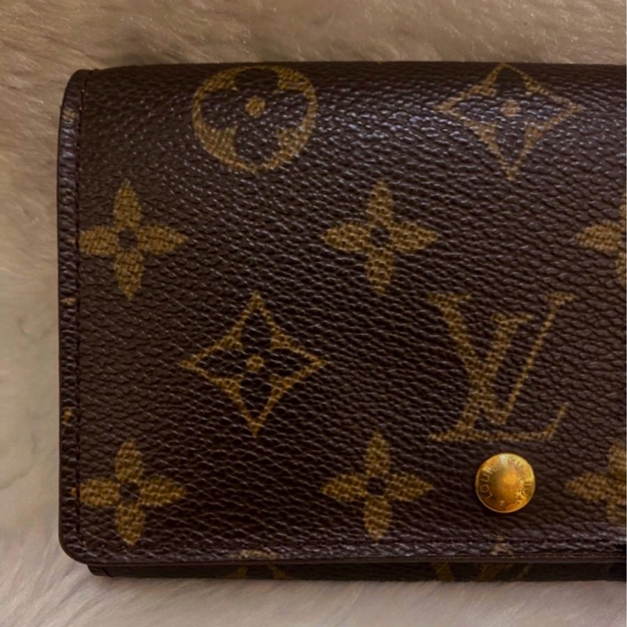 ► Louis Vuitton 對折零錢短夾-0