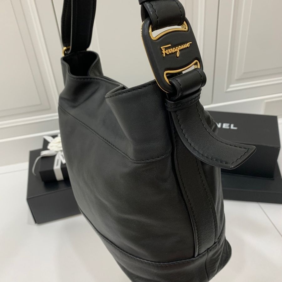 SALVATORE FERRAGAMO 菲拉格慕 黑色 肩背包 側背包 手提包-5