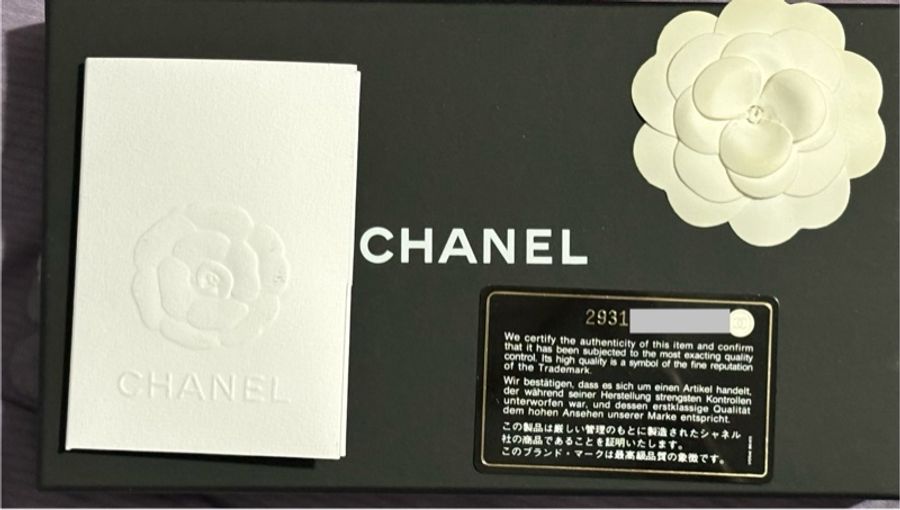 ❤️日本🇯🇵購入❤️CHANEL超軟羊皮19皮夾 可放手機四角乾淨（見說明）-2