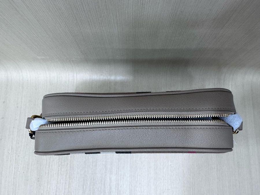Burberry格紋相機包-12