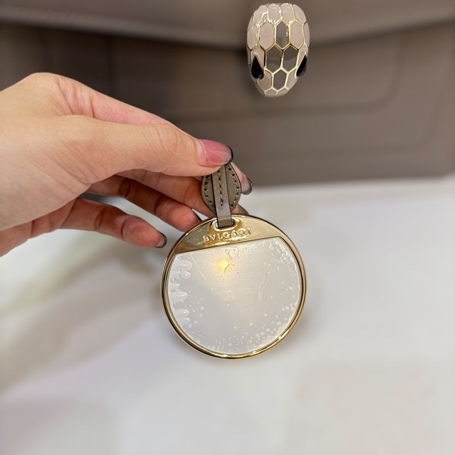 Bvlgari 灰紫色小牛皮下蓋蛇頭肩斜背包-4