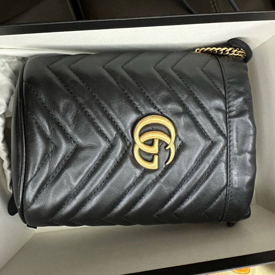 Gucci GG Marmont 迷你水桶包-11