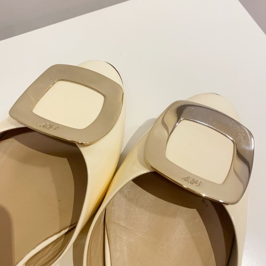 Roger Vivier 白色氣質平底鞋-3