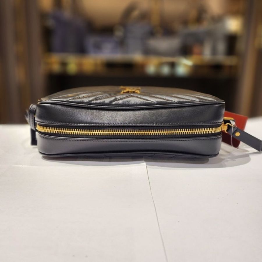 Saint Laurent 715232 YSL Lou 衍縫小牛皮相機流蘇包 黑色/金字Logo【促銷品】-8