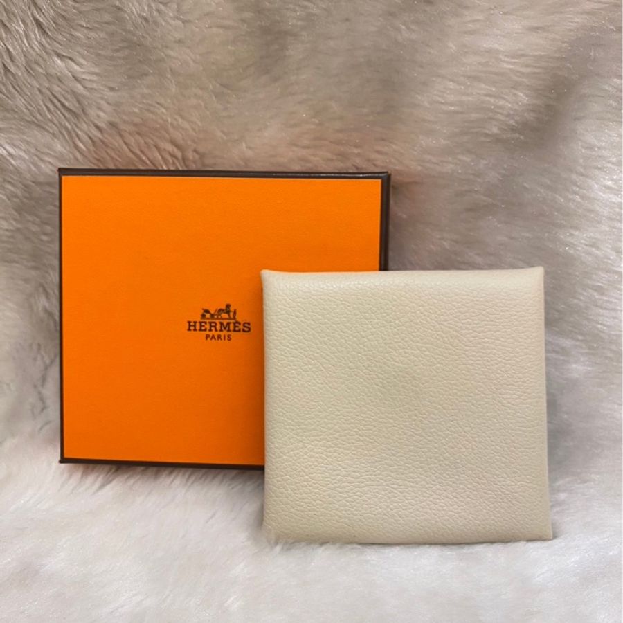 全新|Hermes Bastia 牛皮方形釦式零錢包-1