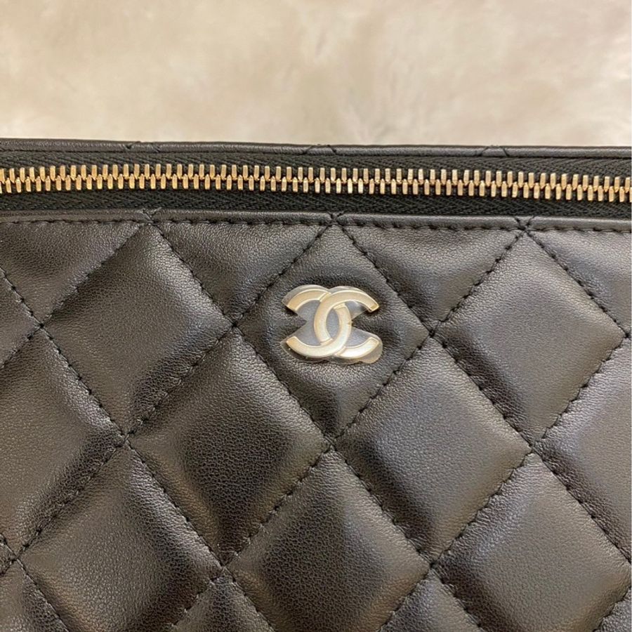 全新｜Chanel 皮穿鏈長盒子 化妝包-1