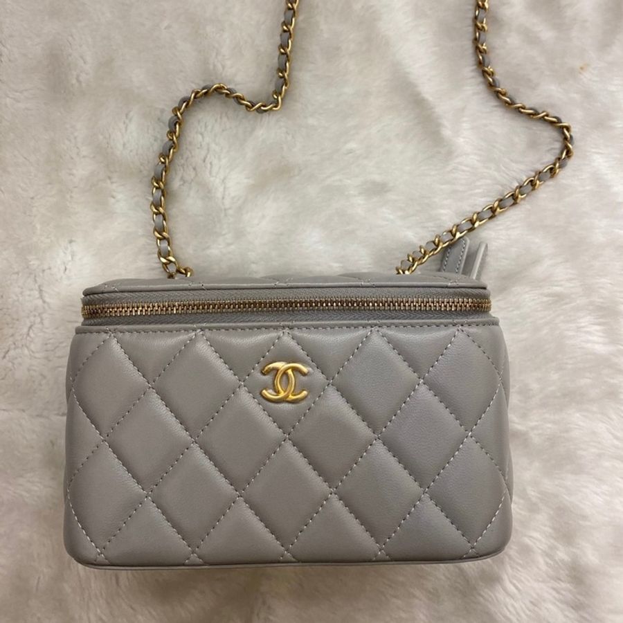 全新｜Chanel 小羊皮金球長盒子 皮穿鏈-0