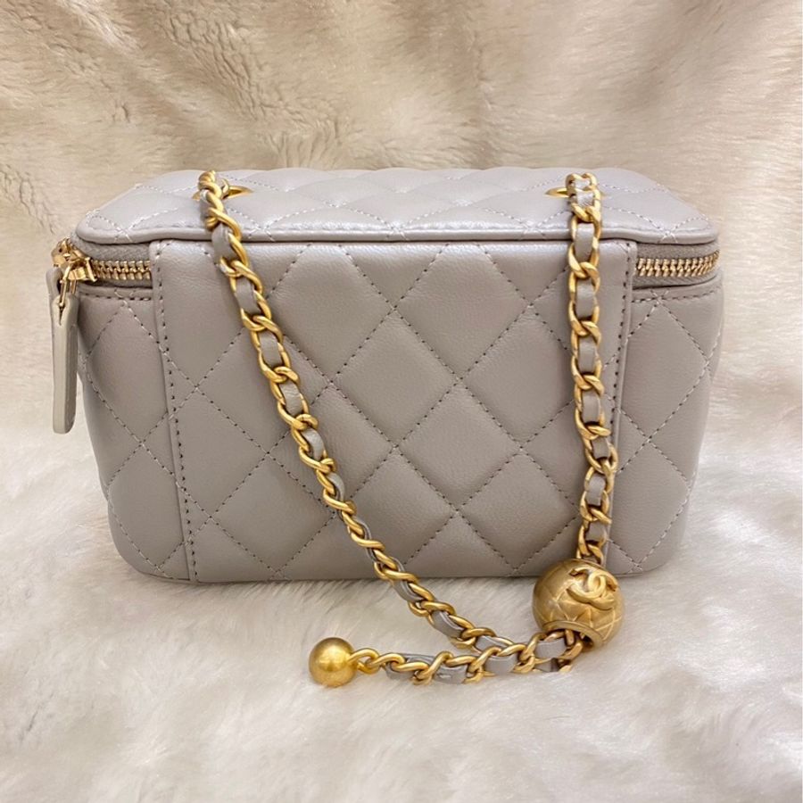 全新｜Chanel 小羊皮金球長盒子 皮穿鏈-3