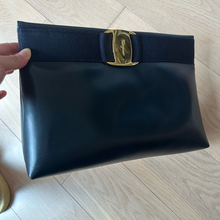 💕清貨價💕復古Salvatore Ferragamo 2 ways 手袋 (斜背/手拿)-9