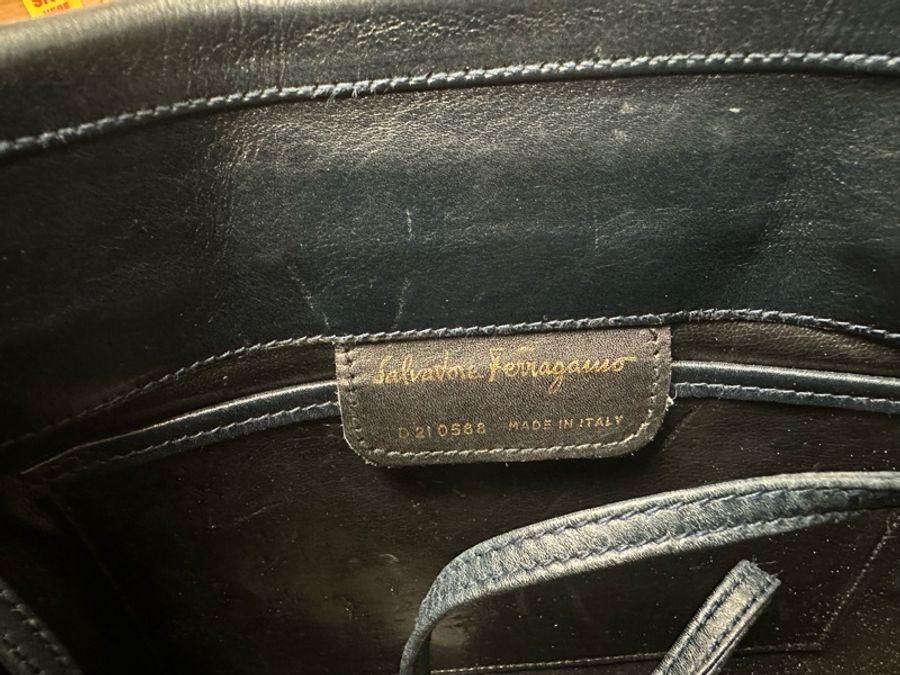 💕清貨價💕復古Salvatore Ferragamo 2 ways 手袋 (斜背/手拿)-15