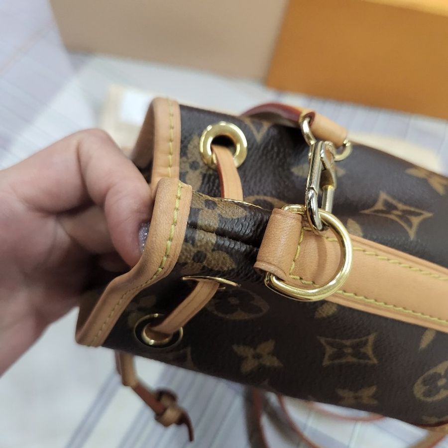 LV Louis Vuitton路易威登M81266 NANO NOE系Monogram帆布牛皮飾邊手提/斜背水筒。-15