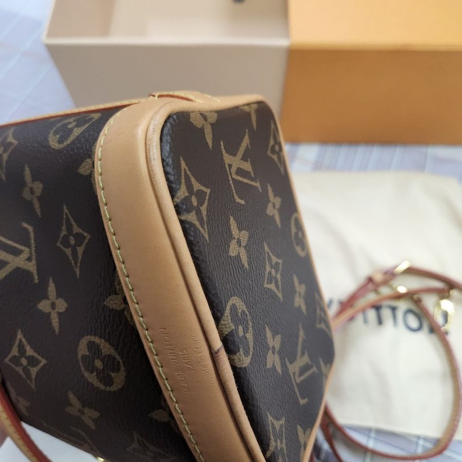 LV Louis Vuitton路易威登M81266 NANO NOE系Monogram帆布牛皮飾邊手提/斜背水筒。-32