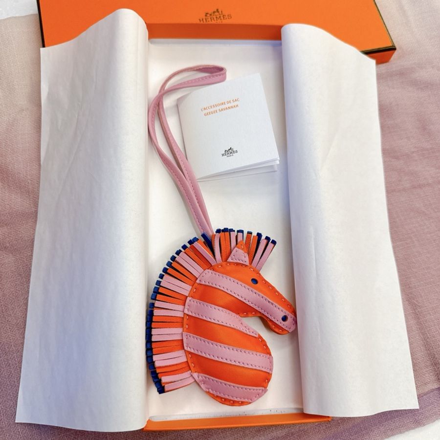 Hermès 愛馬仕｜Geegee Savannah 馬頭吊飾 🍊 罌粟橙+錦葵紫+法國藍-5