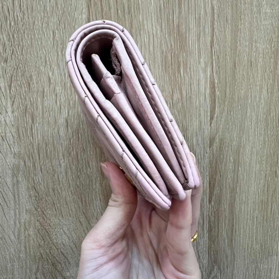 Gucci 粉牛皮霧金釦Mini短夾-1