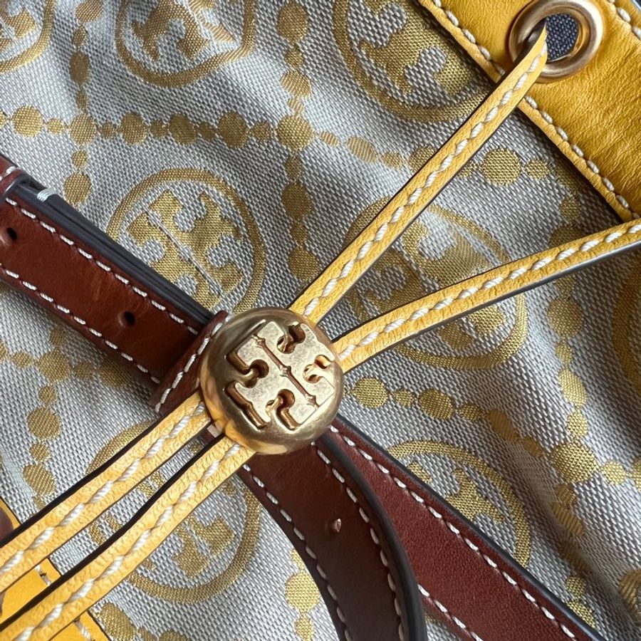 Tory Burch T-monogram bucket bag yellow 水捅包-10
