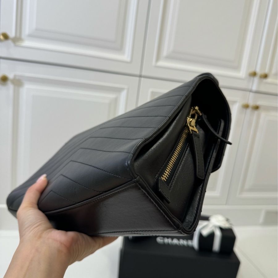 CHANEL 香奈兒 漢堡系列 油蠟牛皮 珐琅 雕刻鏈 黑 信封包 斜背包 肩背包 側背包 手提包-11