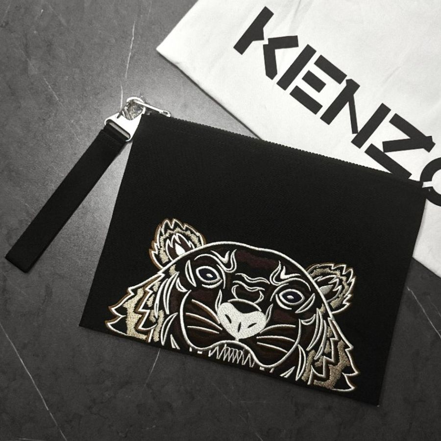 💸 趁雙11下單最划算，錯過只能原價😭【KENZO 高田賢三】咖啡棕 刺繡 虎頭 logo 印花 手拿包-1