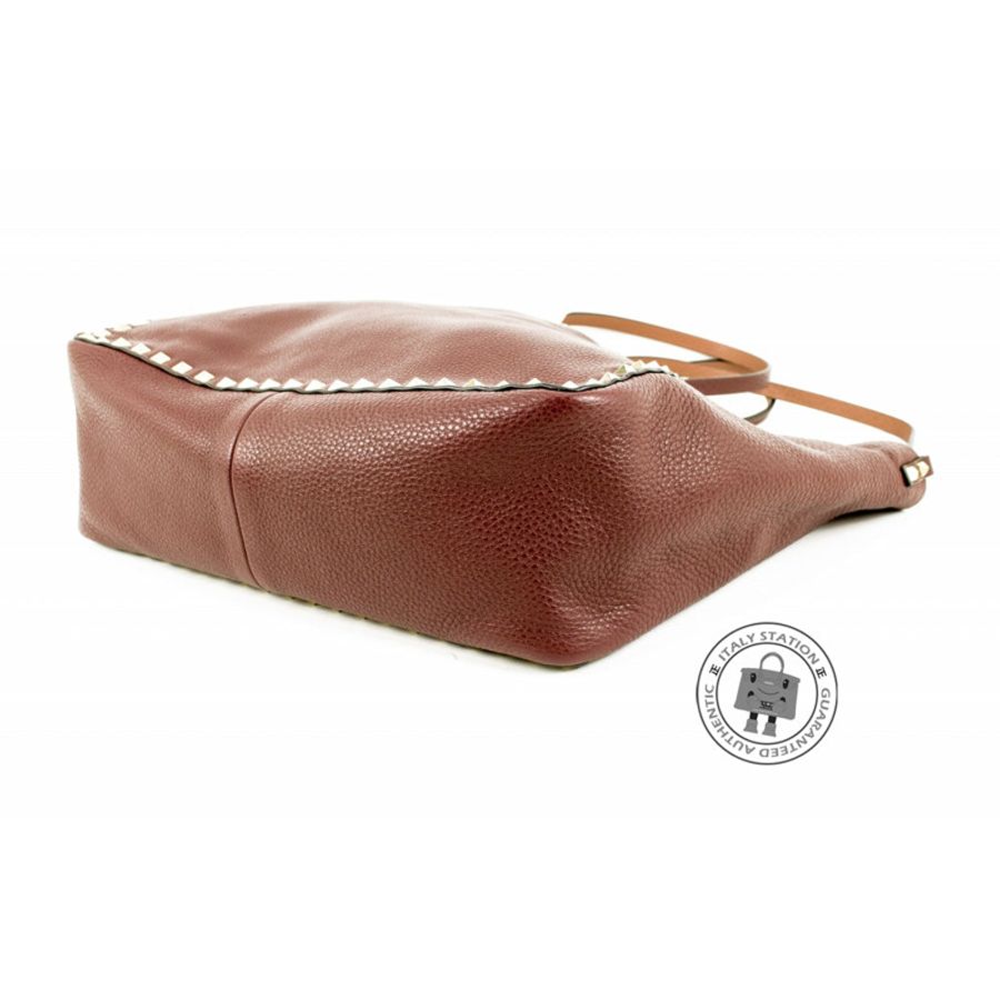Valentino HWB00626 AVSA01 Medium Rockstud Reversible Blush+rubin / B18 Calfskin Tote Bag Pbhw-4