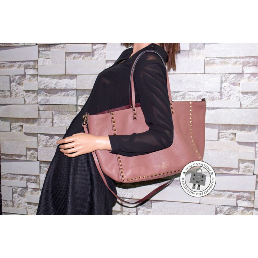 Valentino HWB00626 AVSA01 Medium Rockstud Reversible Blush+rubin / B18 Calfskin Tote Bag Pbhw-6