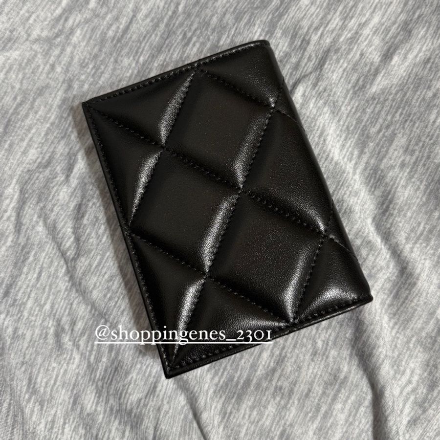 香奈兒 Chanel 全新品 19系列 護照套-2