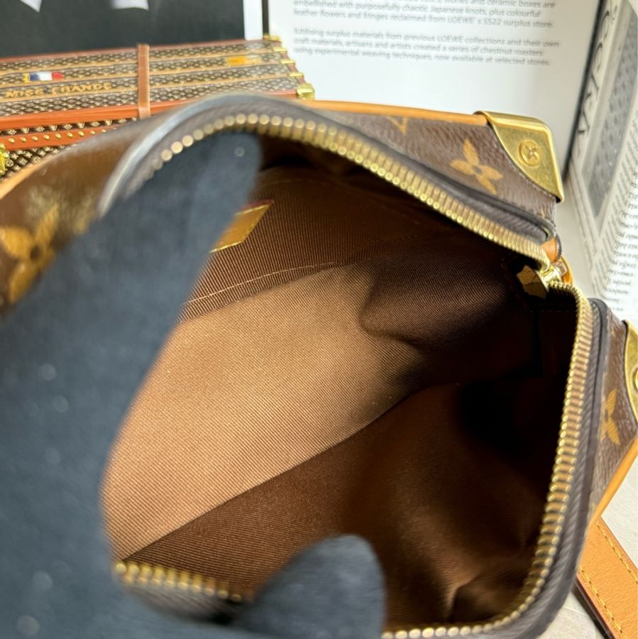 Lv mini soft trunk M68906 《台灣購證全配》-19