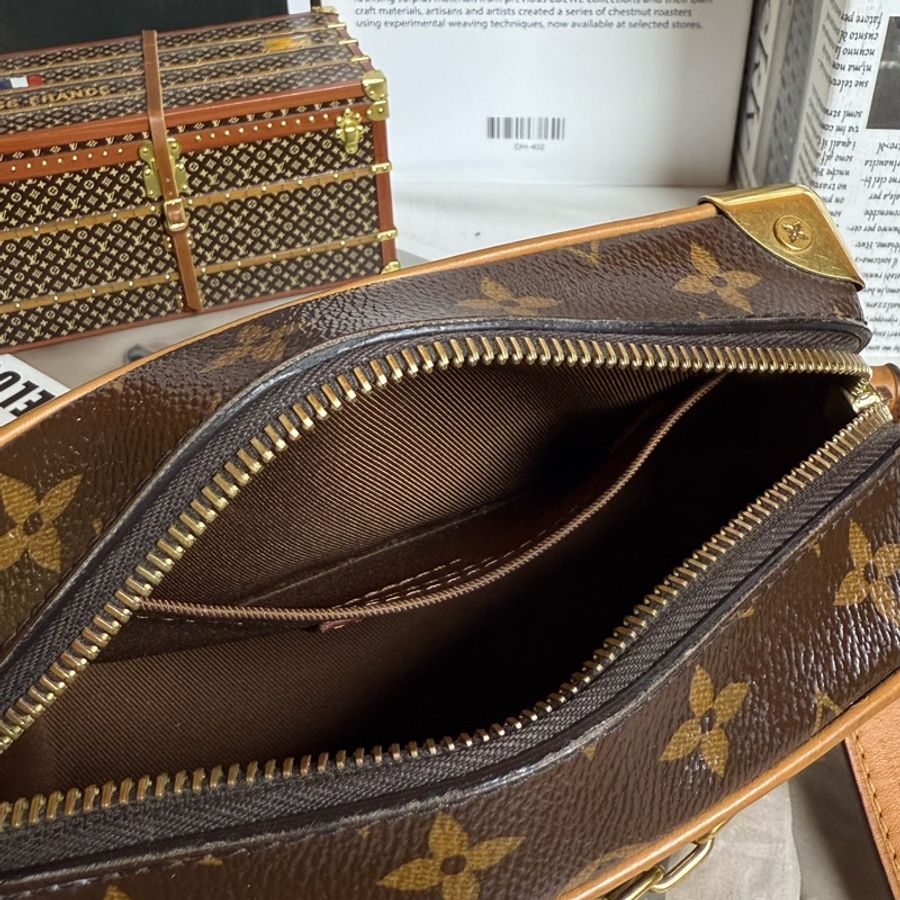 Lv mini soft trunk M68906 《台灣購證全配》-21