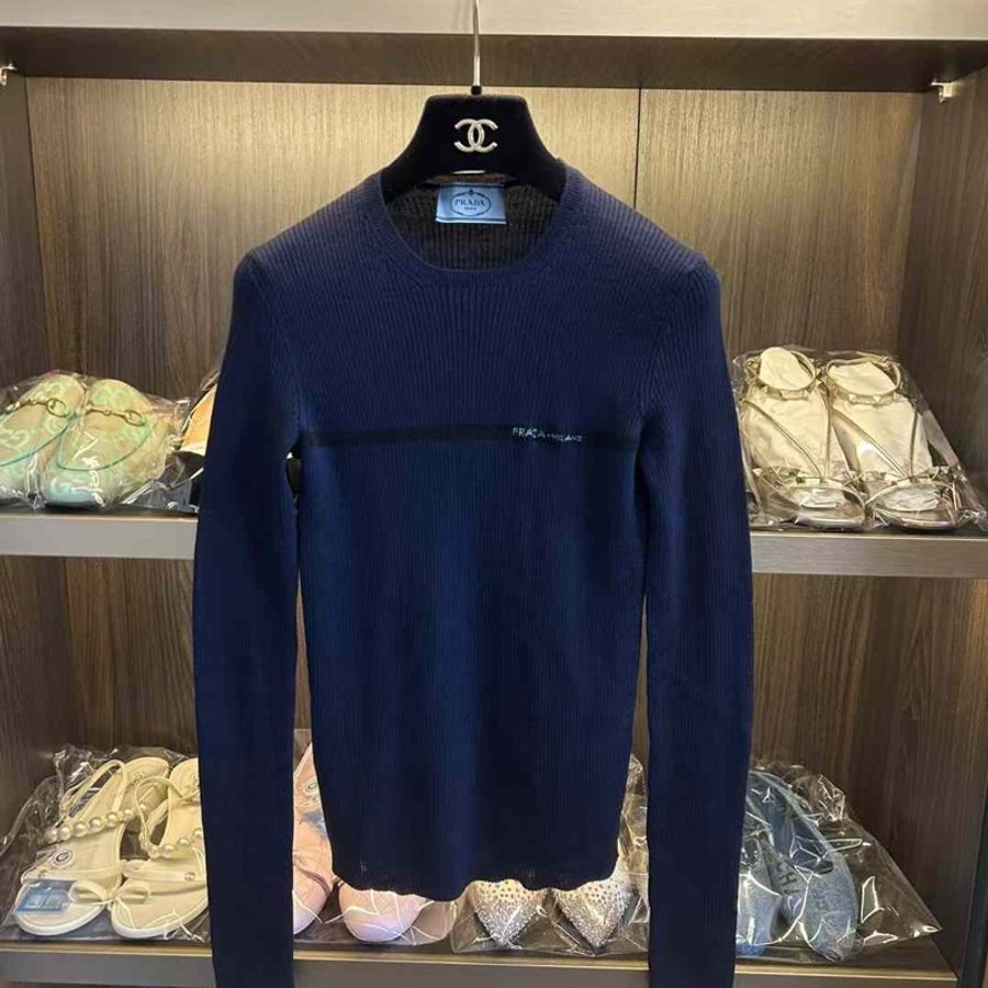 Prada 羊毛內搭衣36號 幾乎全新-0
