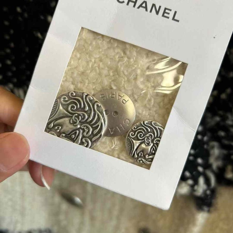 Chanel 秀款大衣 34號 胸圍約92 非常新 高級手工坊Roma 羅馬系列頂級山羊絨 黑白格經典永不過時款-3