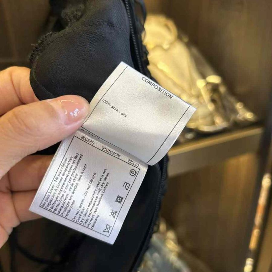CHANEL 21p上衣 34號 全新閒置 搭配吊帶美背都可以 很美-1