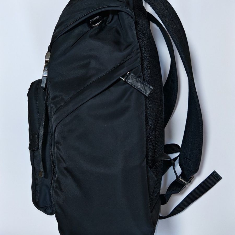 (已保留❌勿下單)Prada Re-nylon saffiano leather backpack 黑色中性款式後背包 尼龍 背囊 雙肩包 男女合用-1