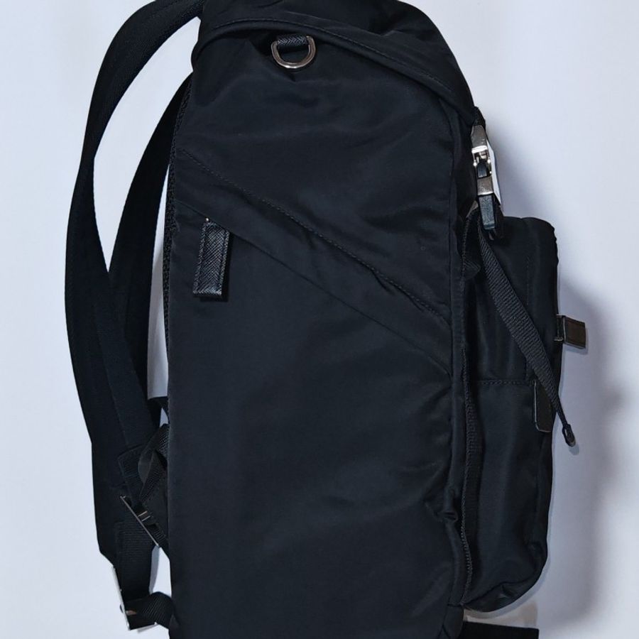 (已保留❌勿下單)Prada Re-nylon saffiano leather backpack 黑色中性款式後背包 尼龍 背囊 雙肩包 男女合用-2